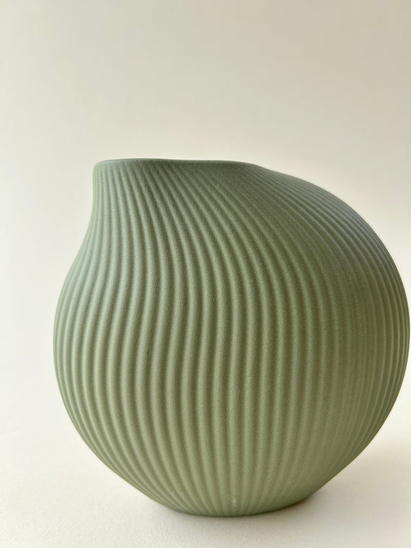 Vase grün matt