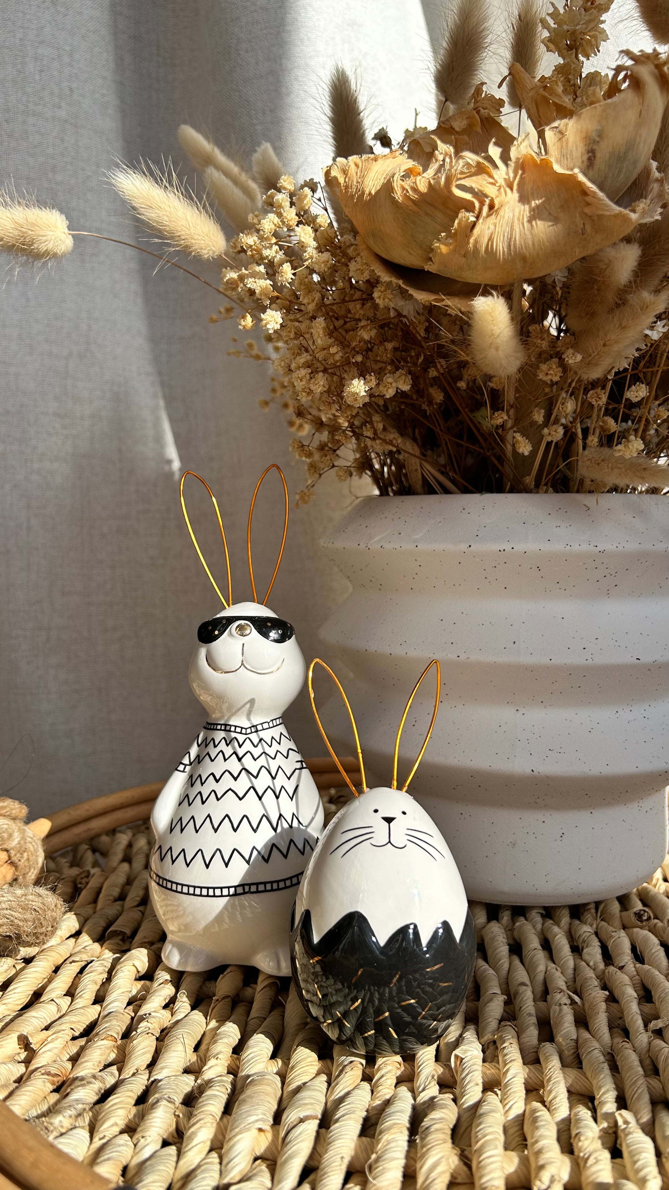 Keramik Ei "Black & White Hase" 13 cm