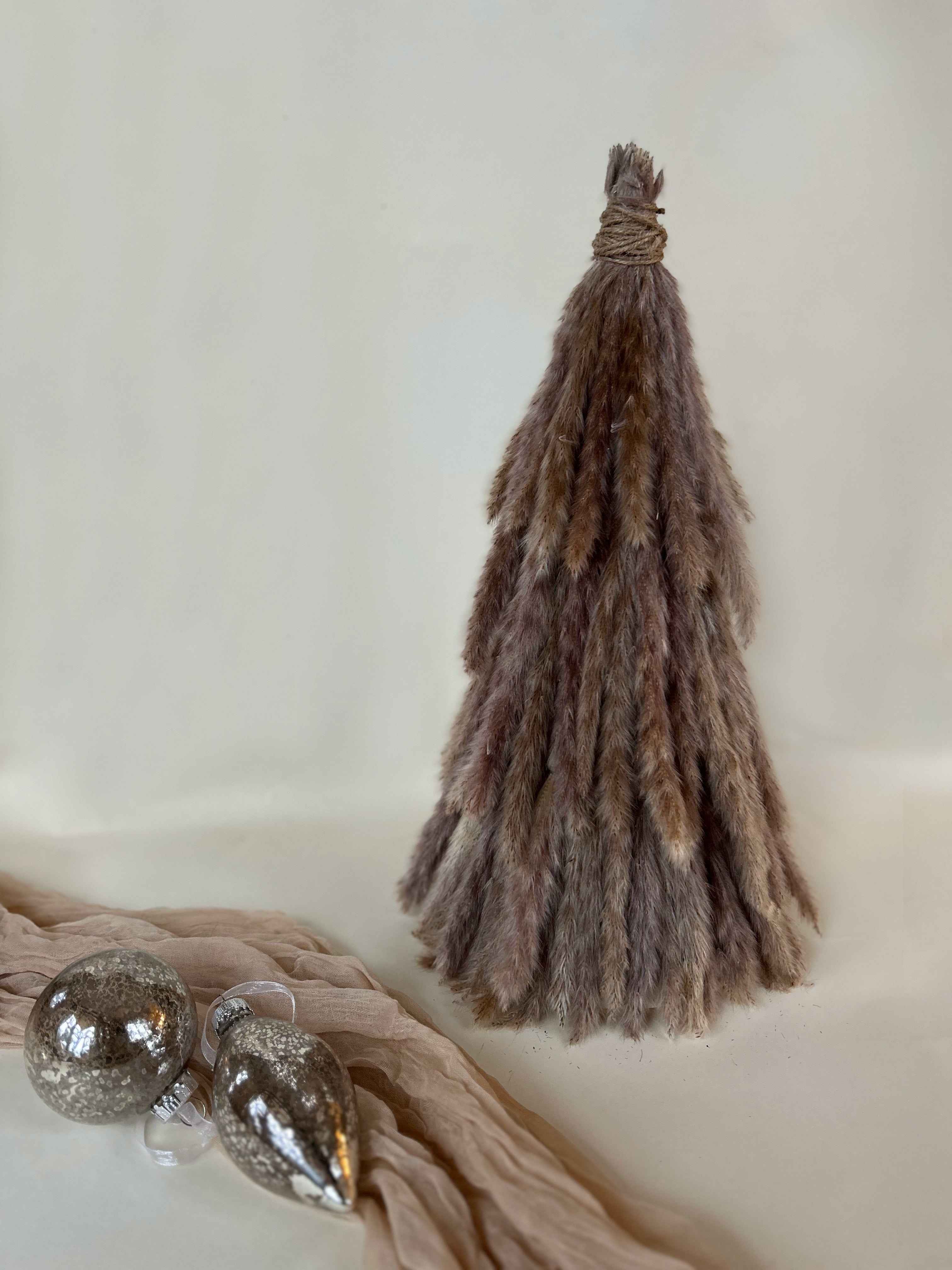 Weihnachtsbaum aus Pampasgras braun – natur