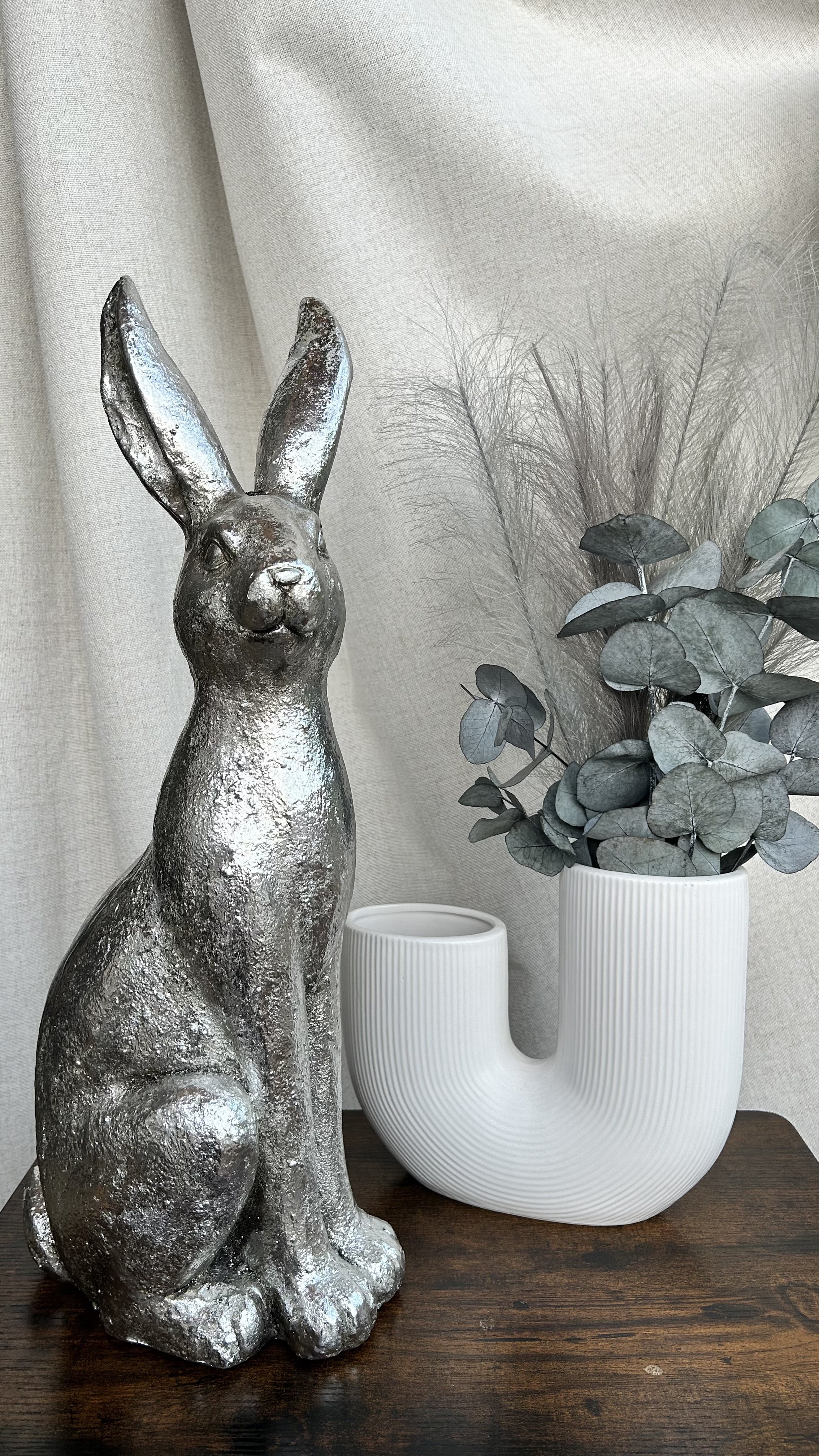 Resin Hase Egon groß 51,5 cm