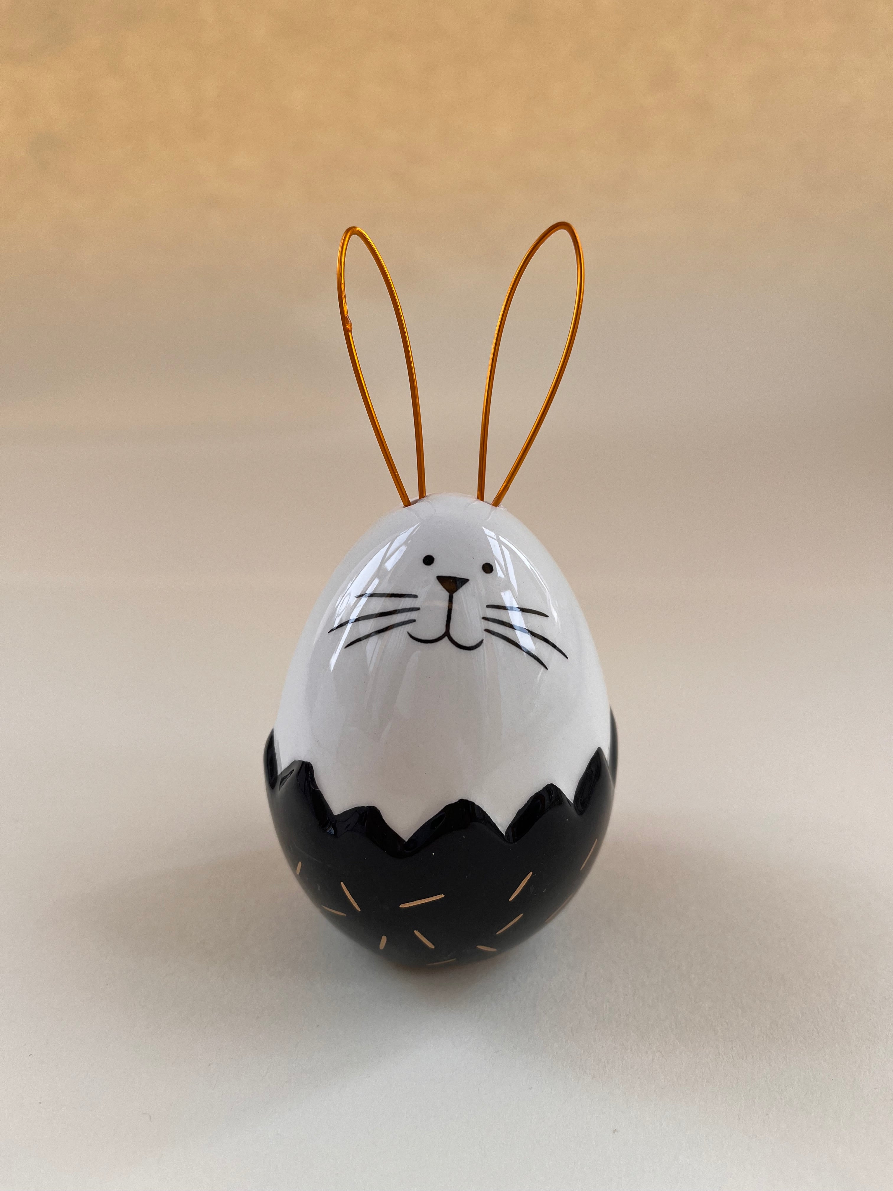 Keramik Ei "Black & White Hase" 13 cm