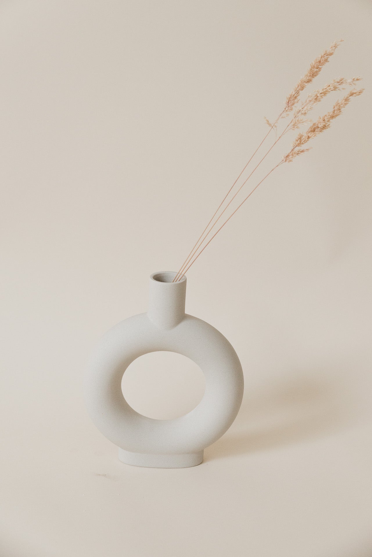 Handgefertigte Keramikvase beige-grau