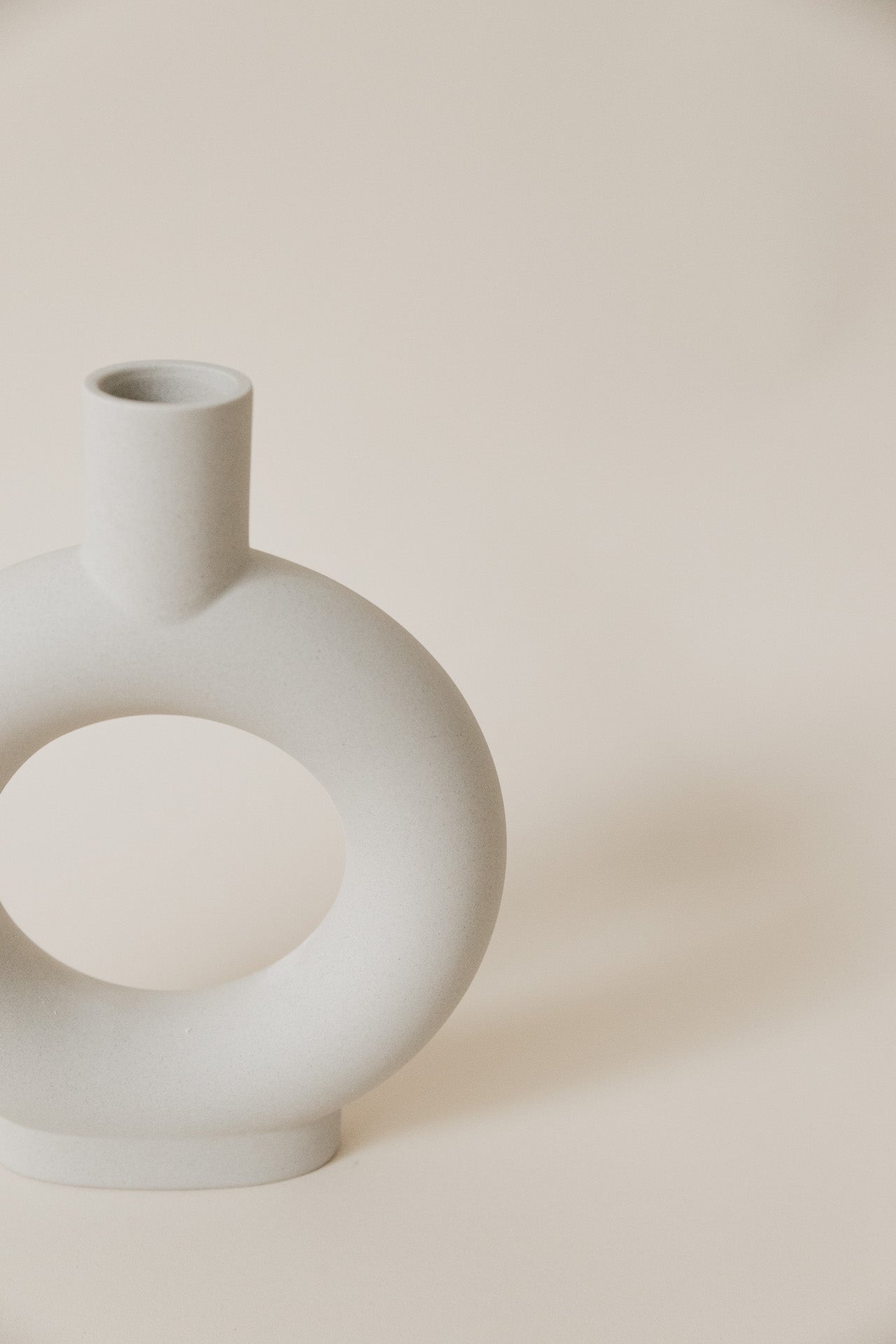Handgefertigte Keramikvase beige-grau