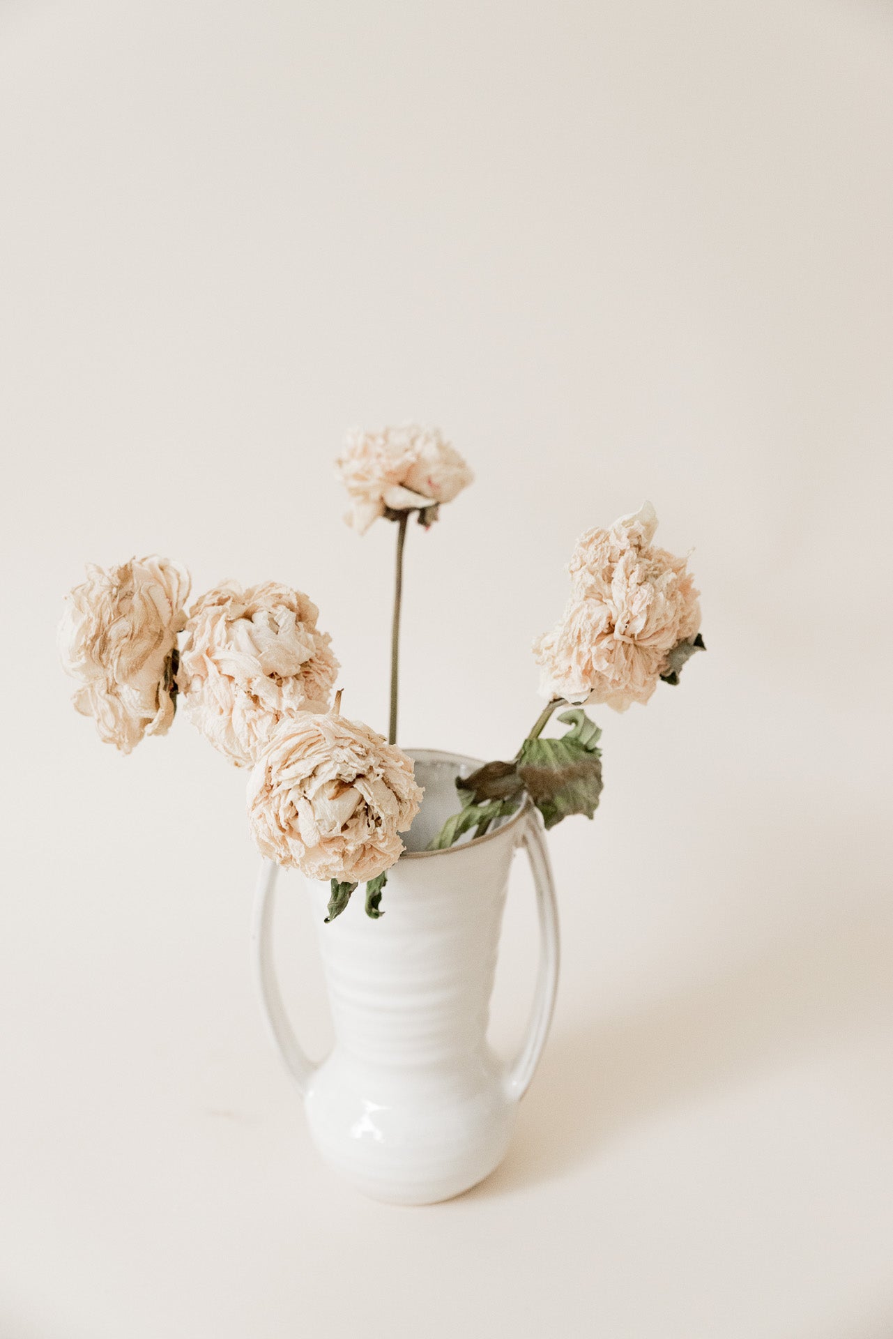 Keramikvase mit Griffen creme