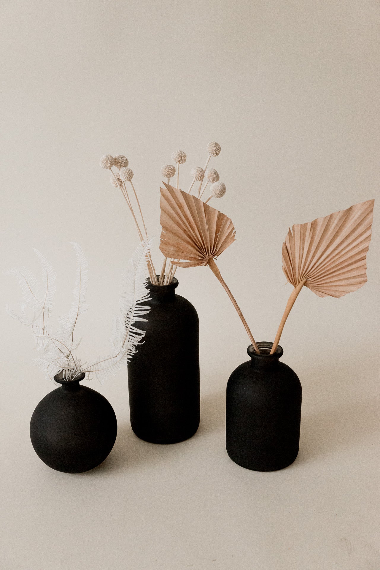 Vase schwarz bauchig